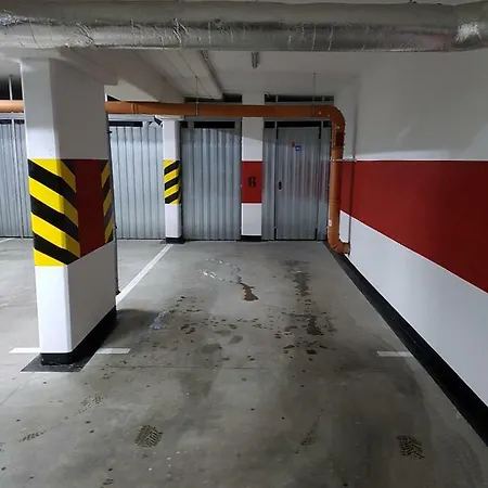 Nowoczesny W Centrum كوشتيجينا